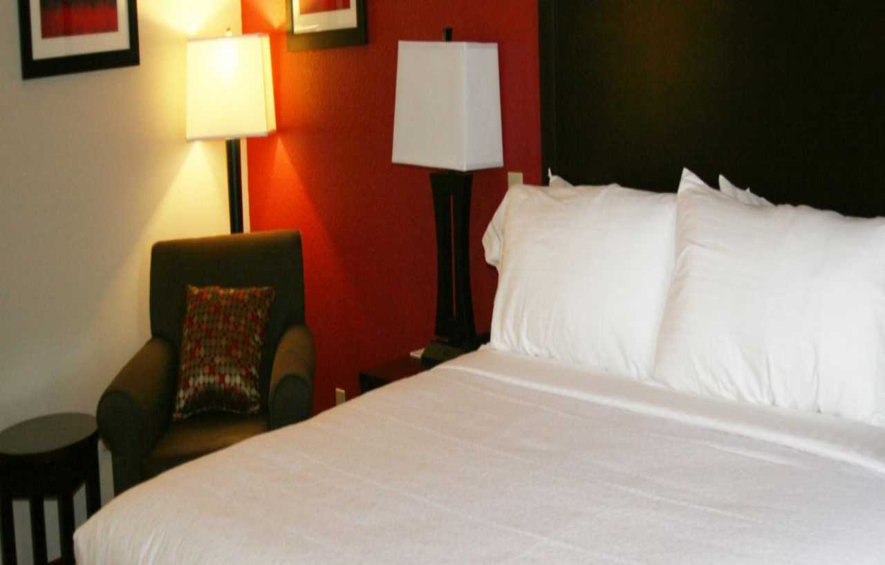 Holiday Inn Guin By Ihg Twin Exterior foto